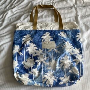 Aloha Collection Tripper Bag